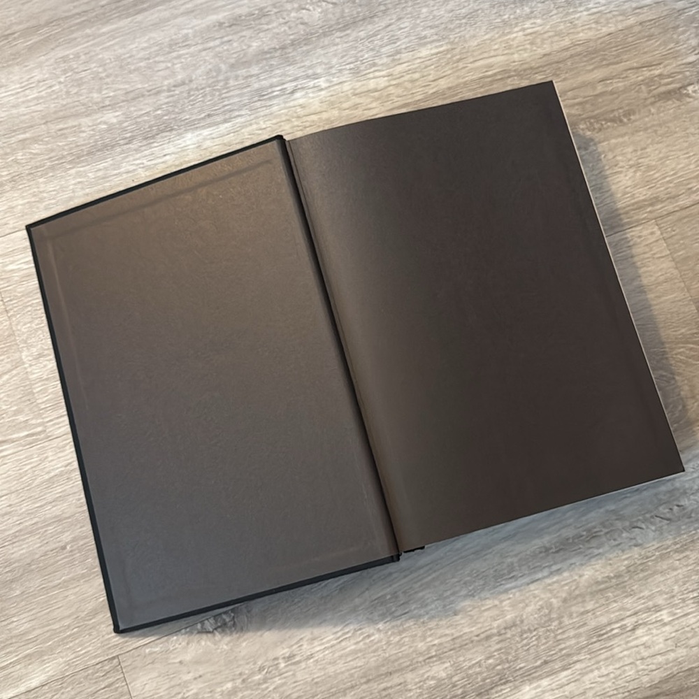 🖤CHANEL•Catwalk•Coffee Table Book•NWT🖤 - Picture 5 of 8